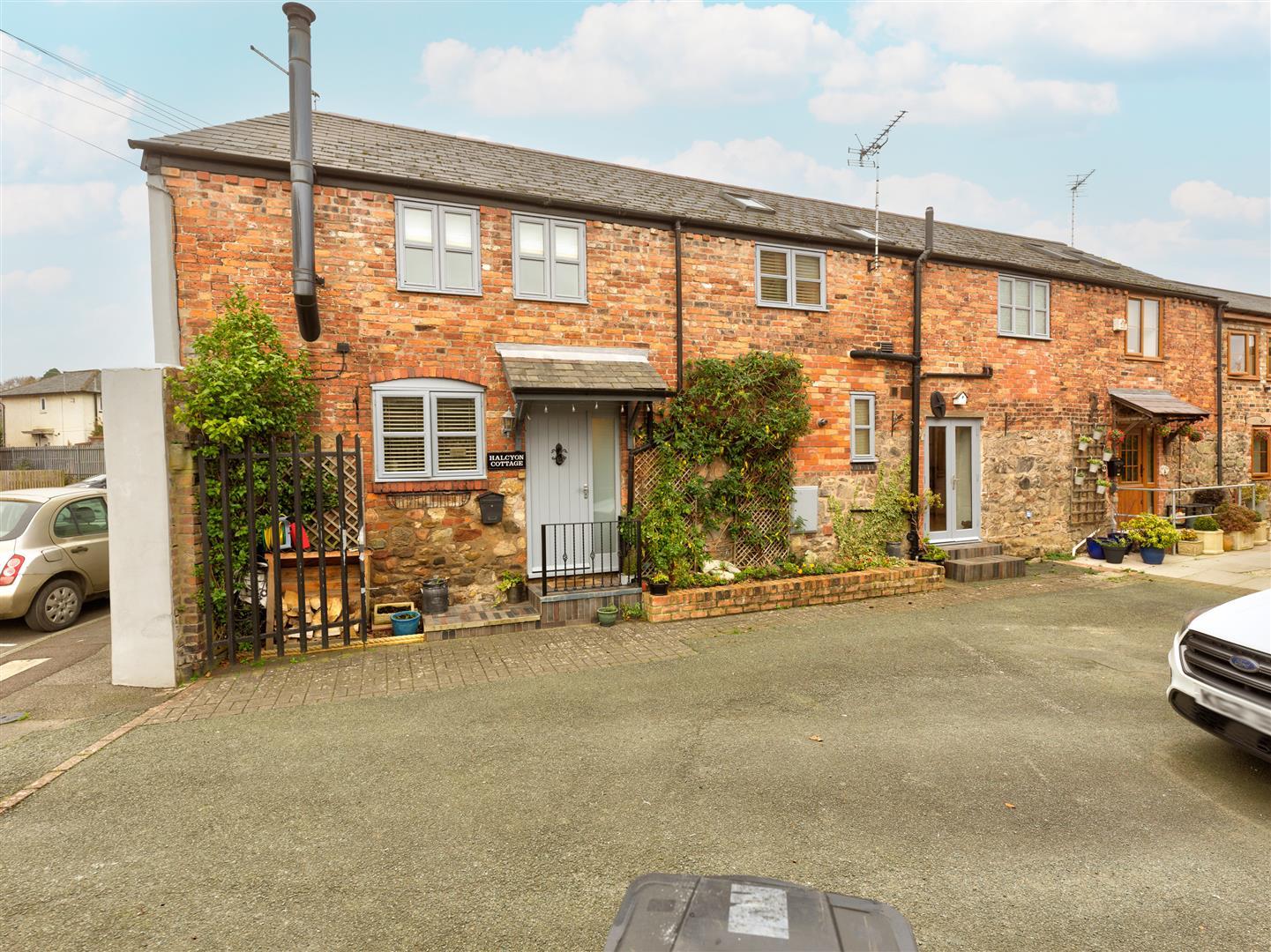 Property Image 1a40bdb8-7705-440c-8a82-6cf474bf7195