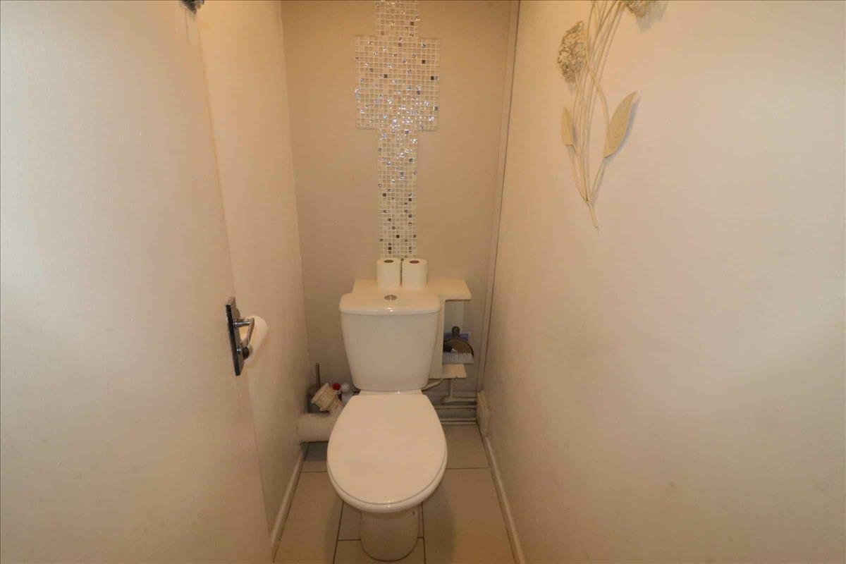 Property Image 1a43d744-0109-4d81-b600-7bbb0f84d5a4