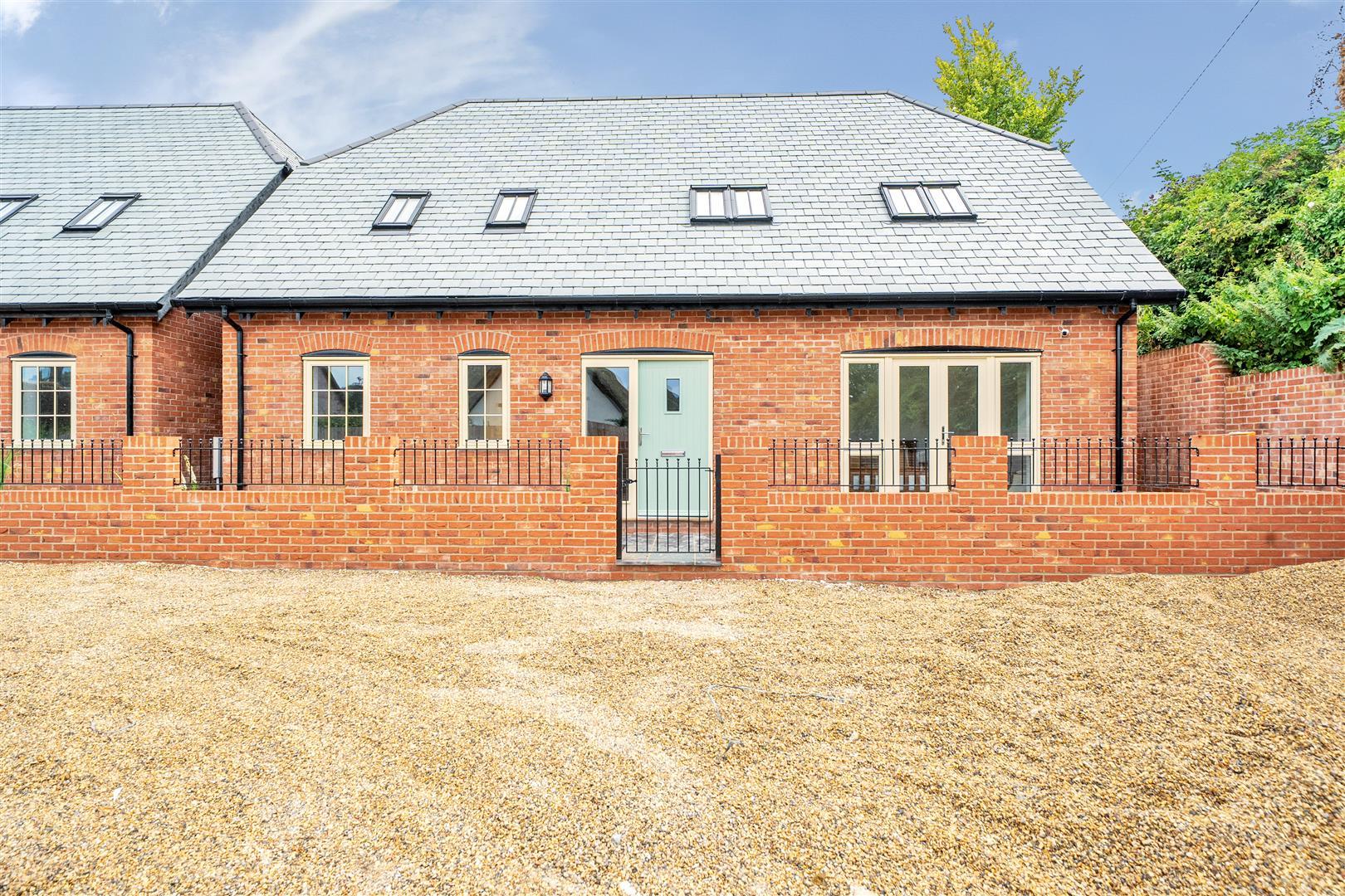 Property Image 1a49aaa7-2d3a-4bd5-b060-71f00e517828