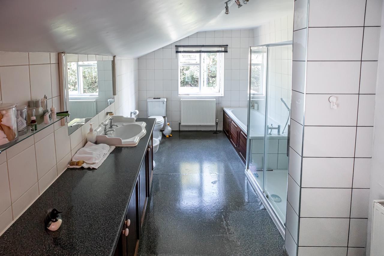 Property Image 1a4fe7ae-4575-43c3-b7aa-41b29816c709