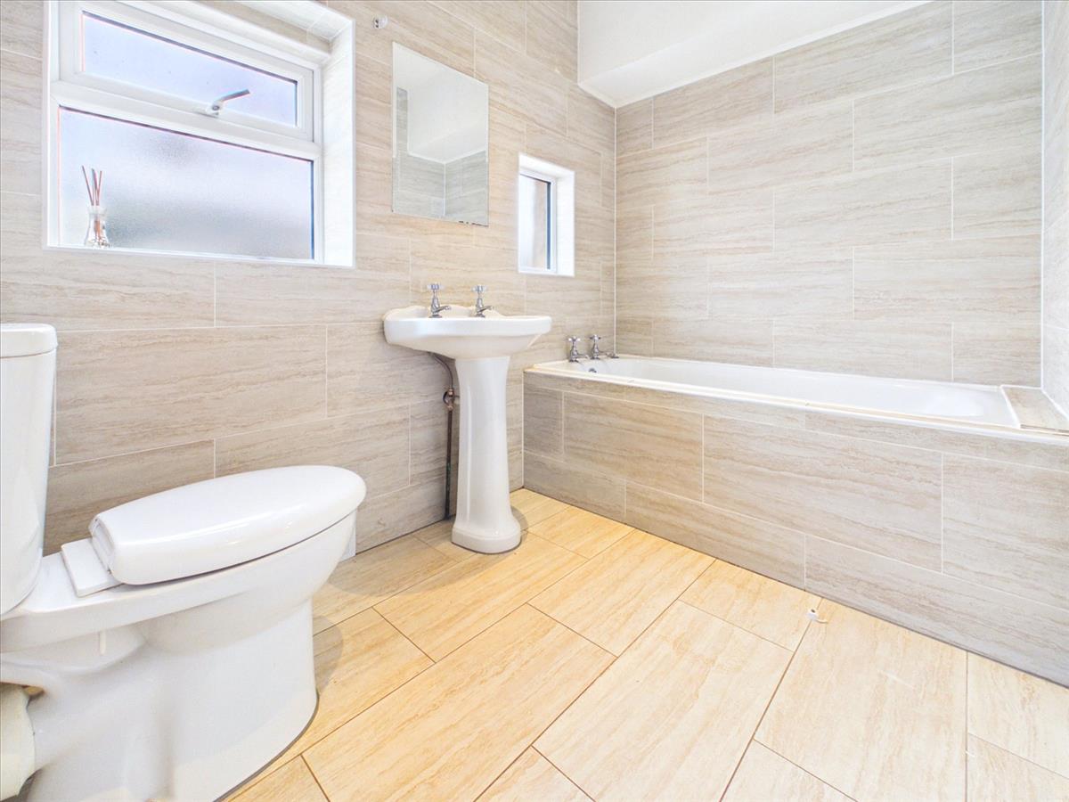 Property Image 1a651d28-5296-45f6-ab54-e9b61419ea1a