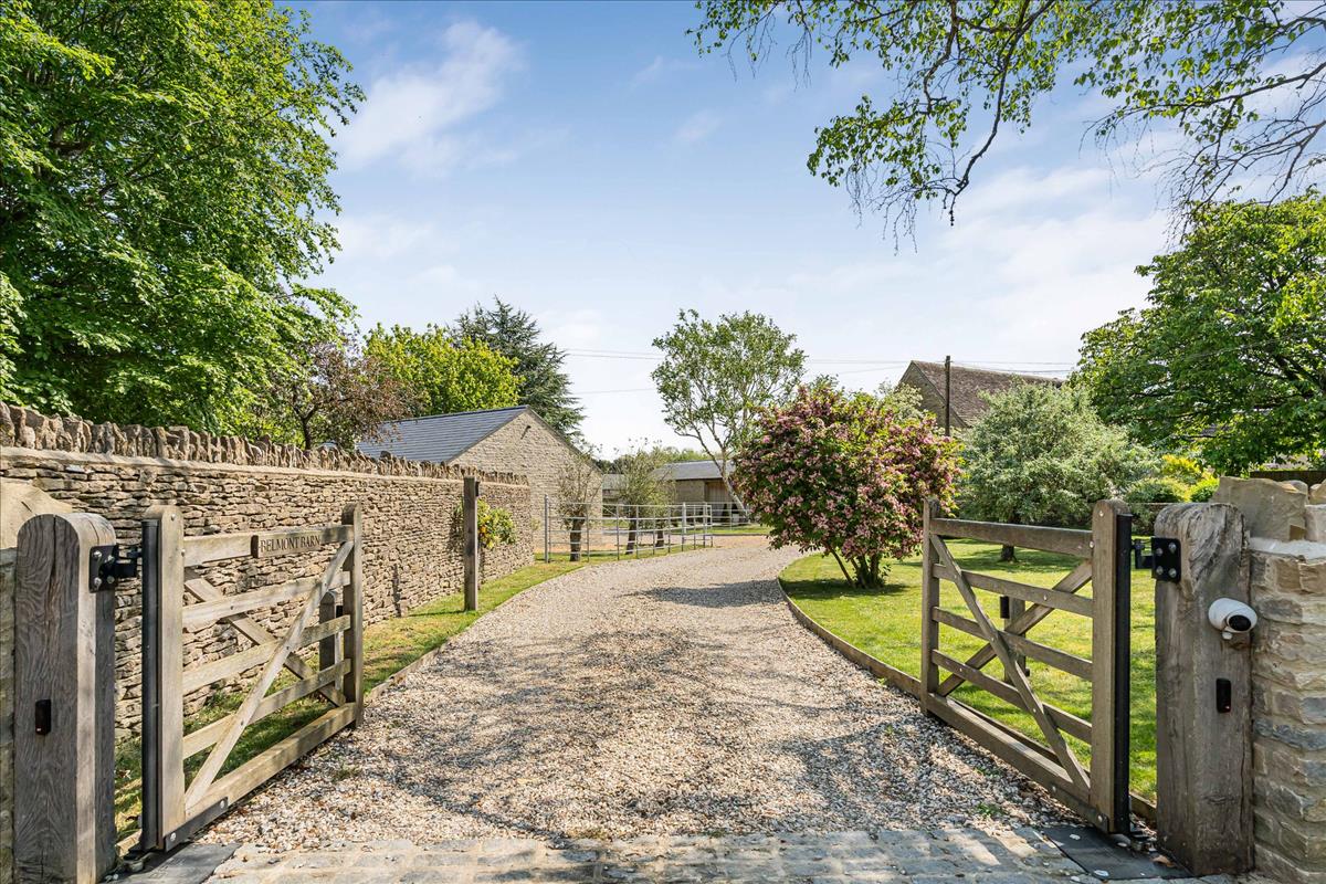 Property Image 1ad47adb-27b7-4160-a8d1-5cc5c7a8fa15
