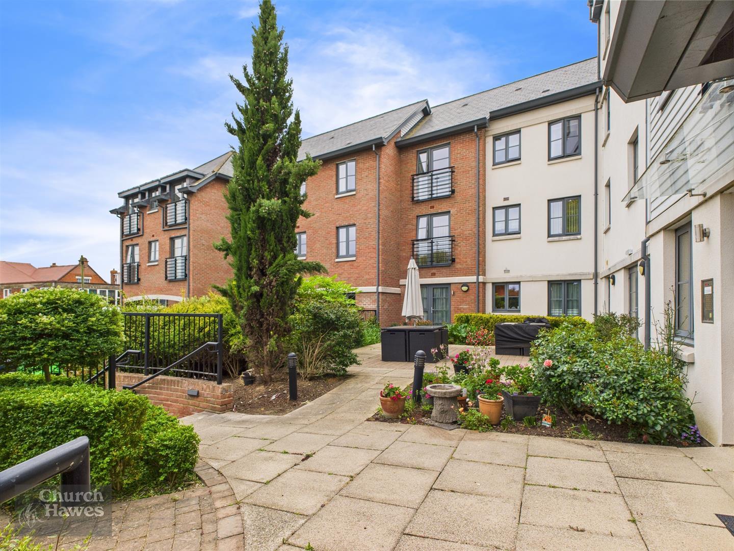 Property Image 1adab28c-28e2-49c8-994c-e94520a8e76d