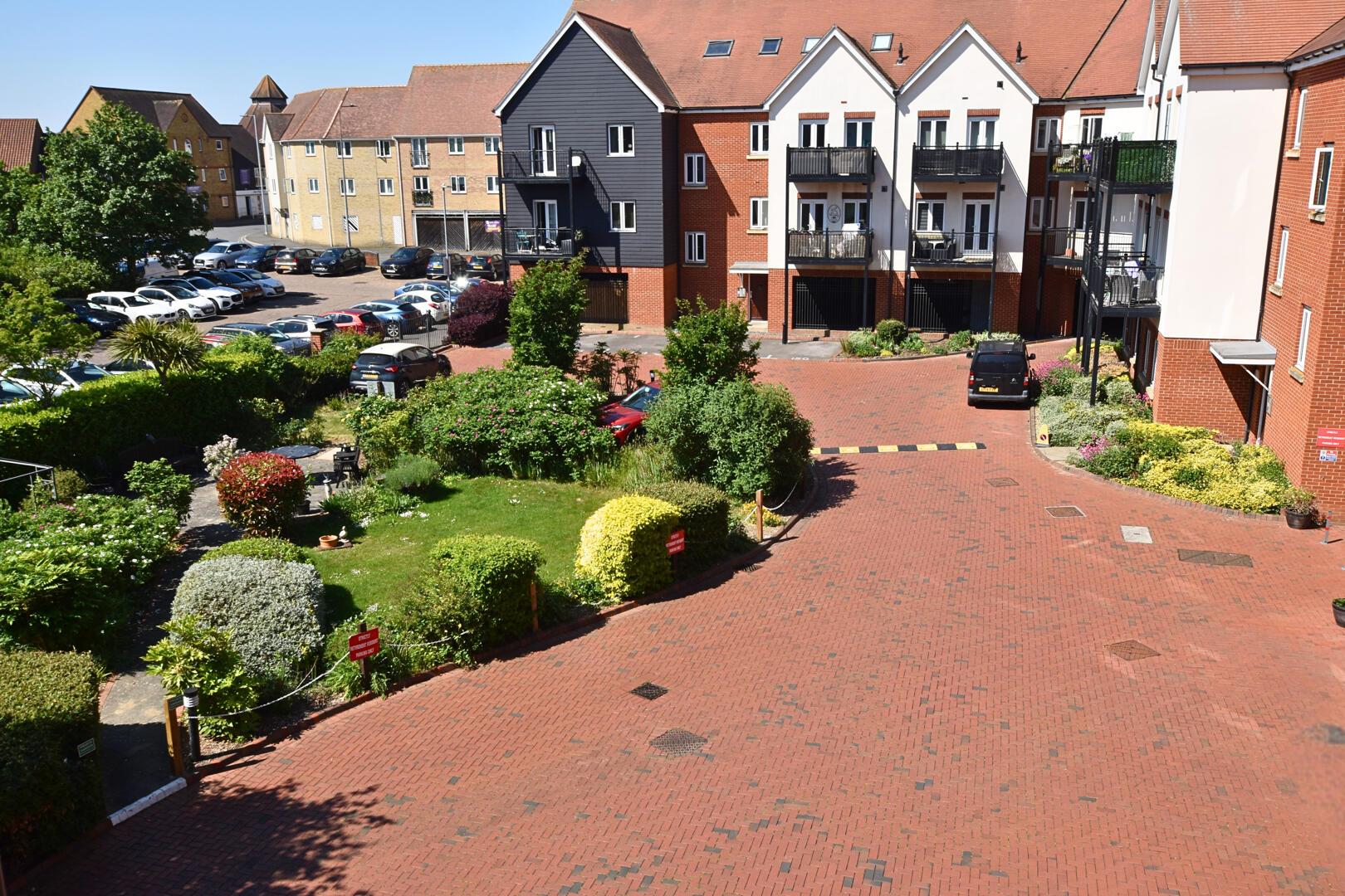 Property Image 1aeea84a-4d44-46fc-8e77-2ea329ae54c0