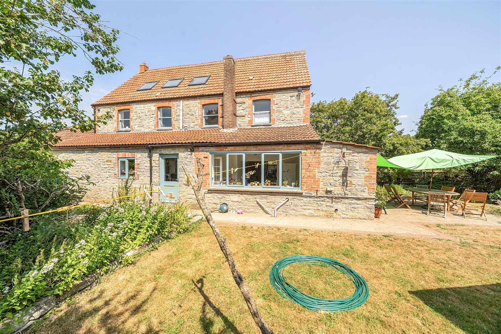 Property Image 1b213616-ec2b-4a76-ad36-6bf2b1ce44c2