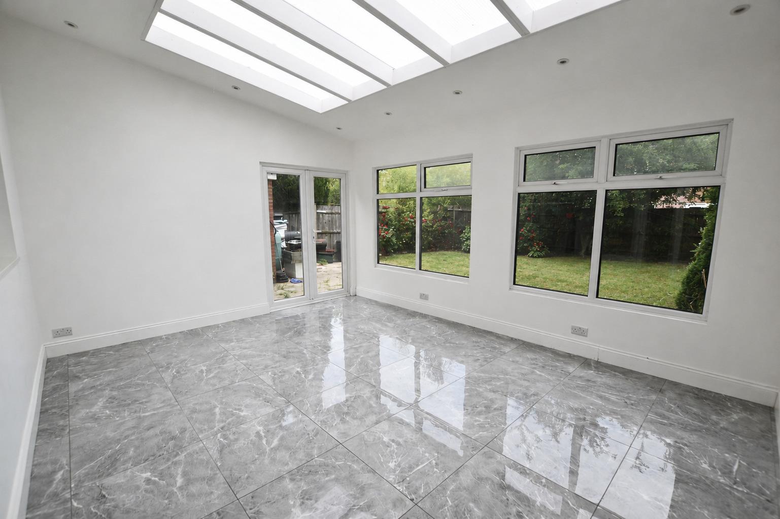 Property Image 1b3b9028-b988-49f2-9cb2-280901686f15