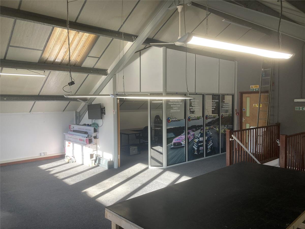 Property Image 1b3d361a-54b7-48a1-86cf-2eeea0c48e63