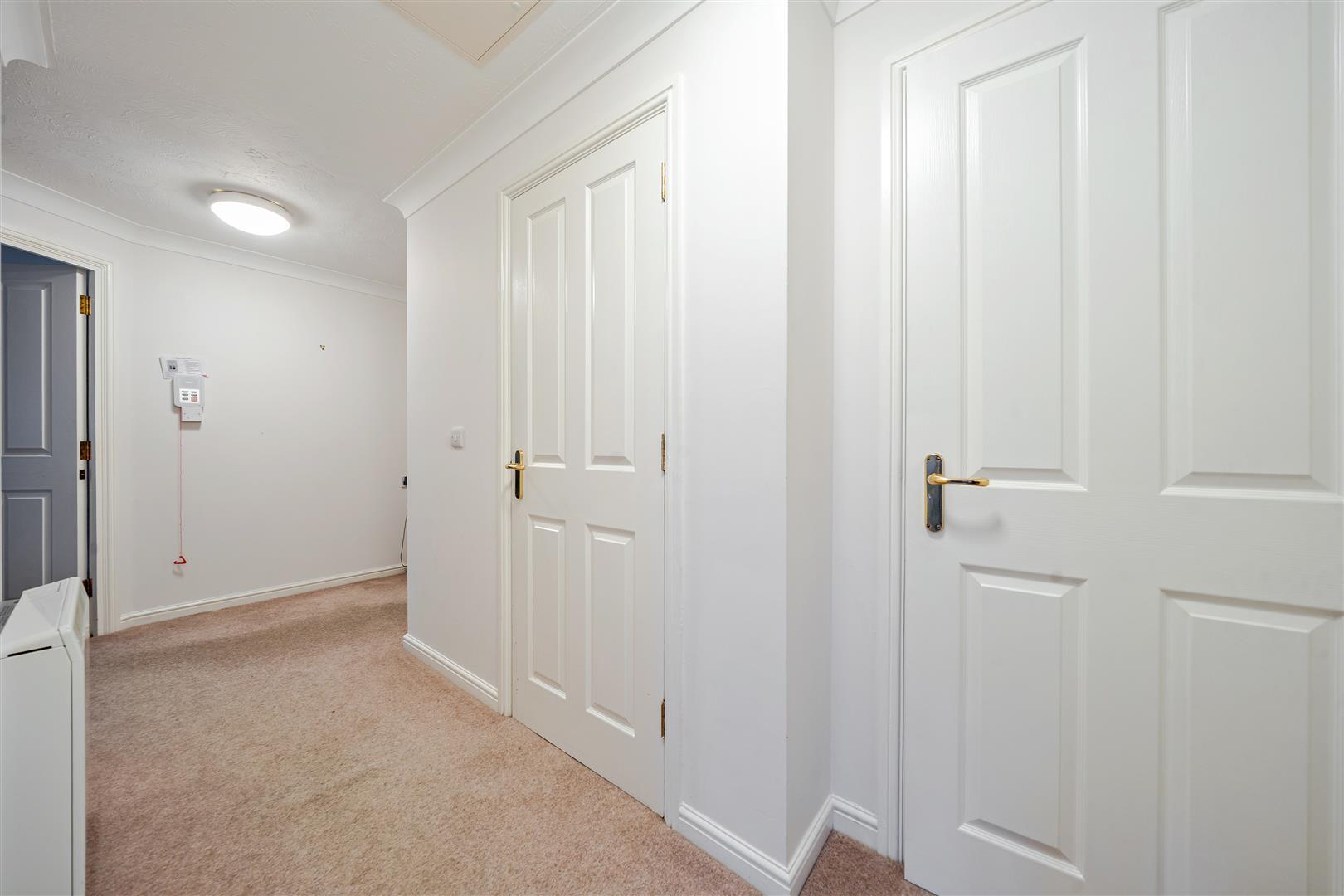 Property Image 1b53983f-ed38-4af4-a27b-34c7d65a8c79