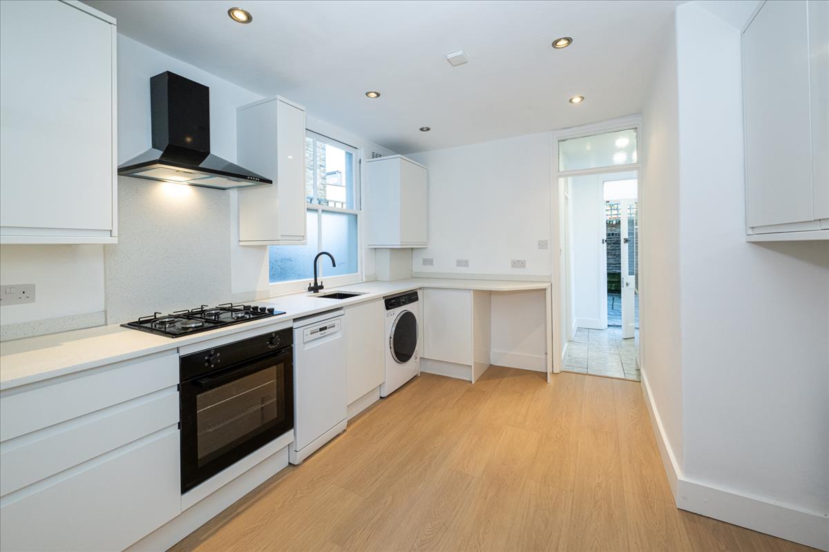 Property Image 1b700557-4868-4c3f-8edd-10fde6c9c153