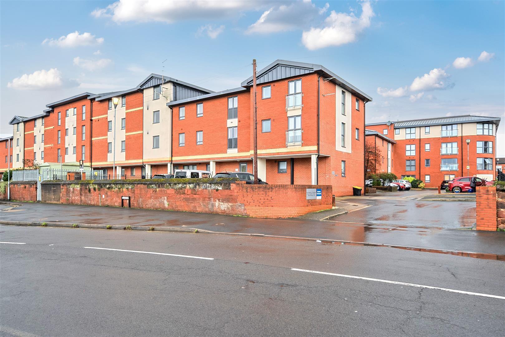 Property Image 1b815436-ce8f-4382-8bb7-8e54647ae23d