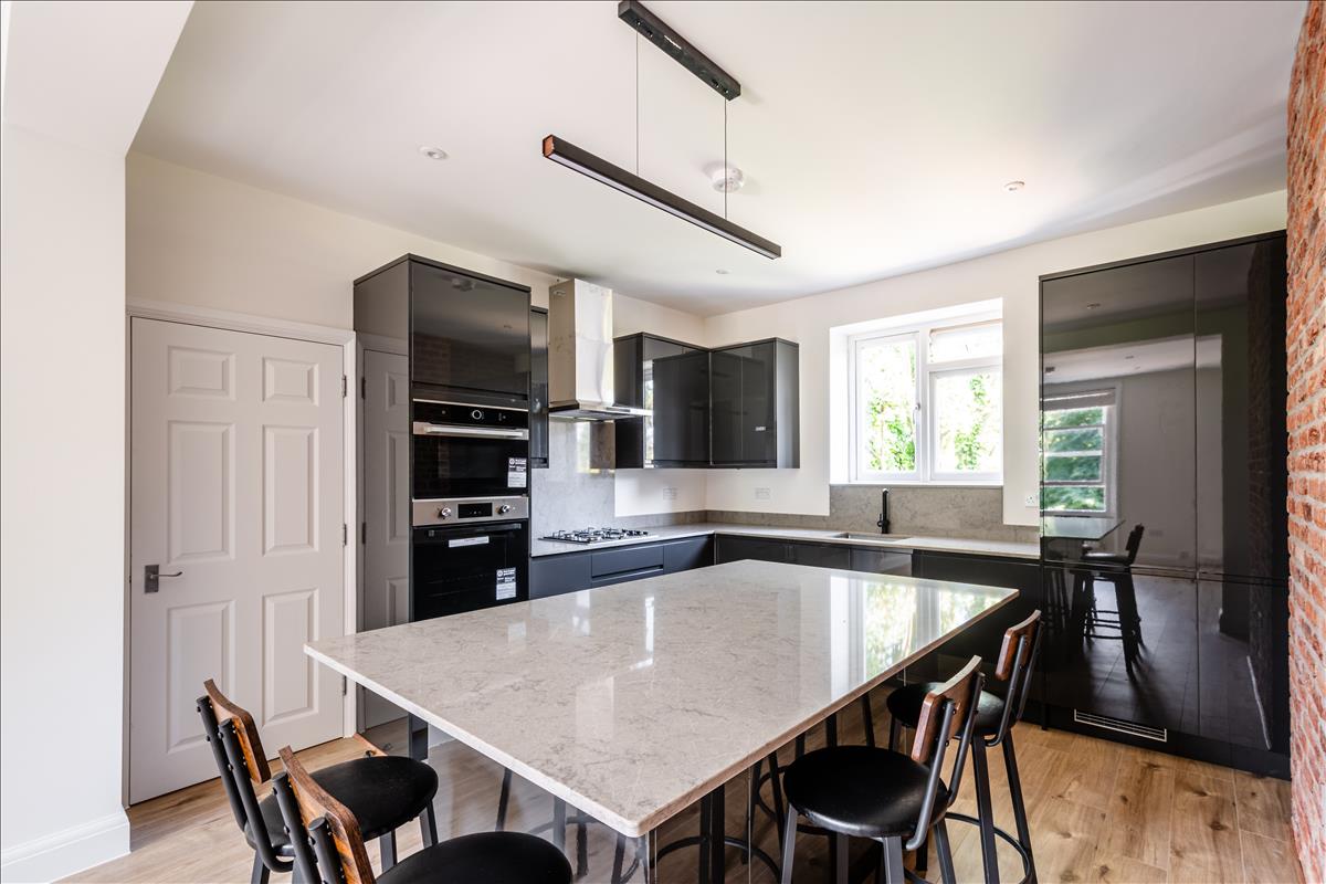 Property Image 1b8b7738-f938-4b47-8842-8a3fbc007cb5