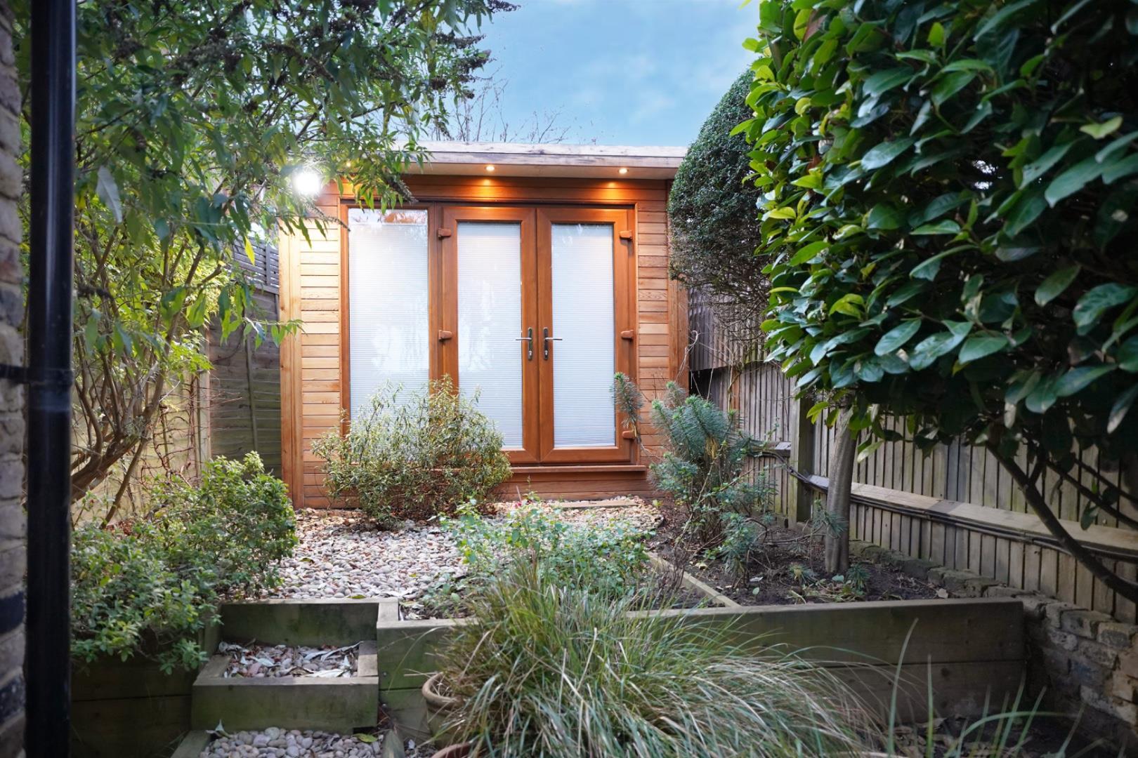 Property Image 1b98b09b-08d3-452f-9aed-beac24ca280f