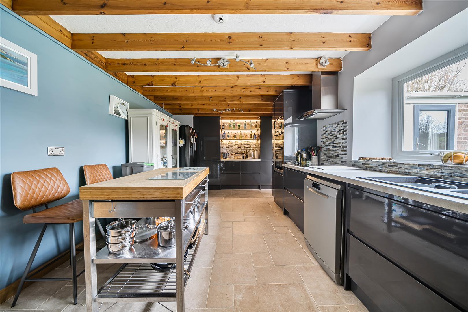 Property Image 1b9a087b-cd7f-4eaf-a820-d2c3629ec0bc