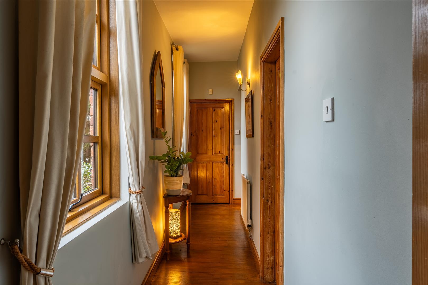 Property Image 1bda81cd-b856-49ed-86f1-1b68d1dc3a50