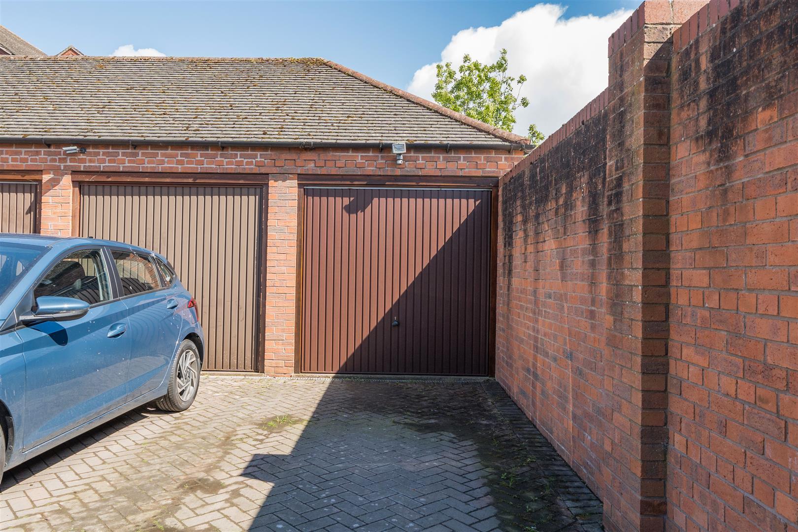 Property Image 1be16de5-3642-4f79-a1bf-56cb58466e3d