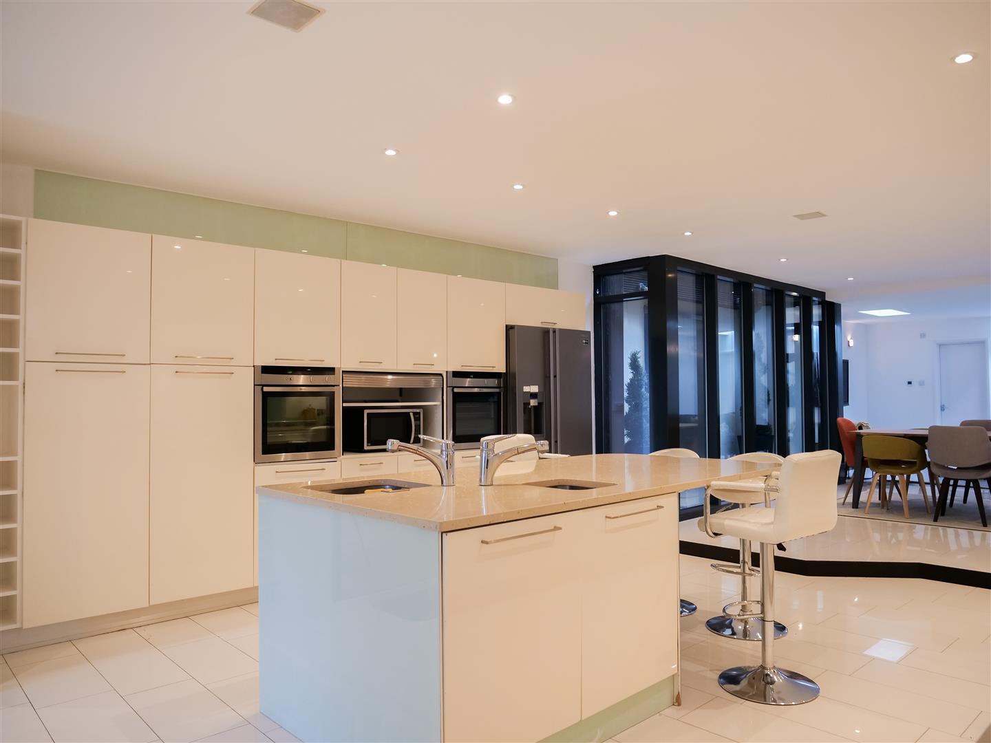 Property Image 1beba848-a501-491d-81e8-c277a2e403b0