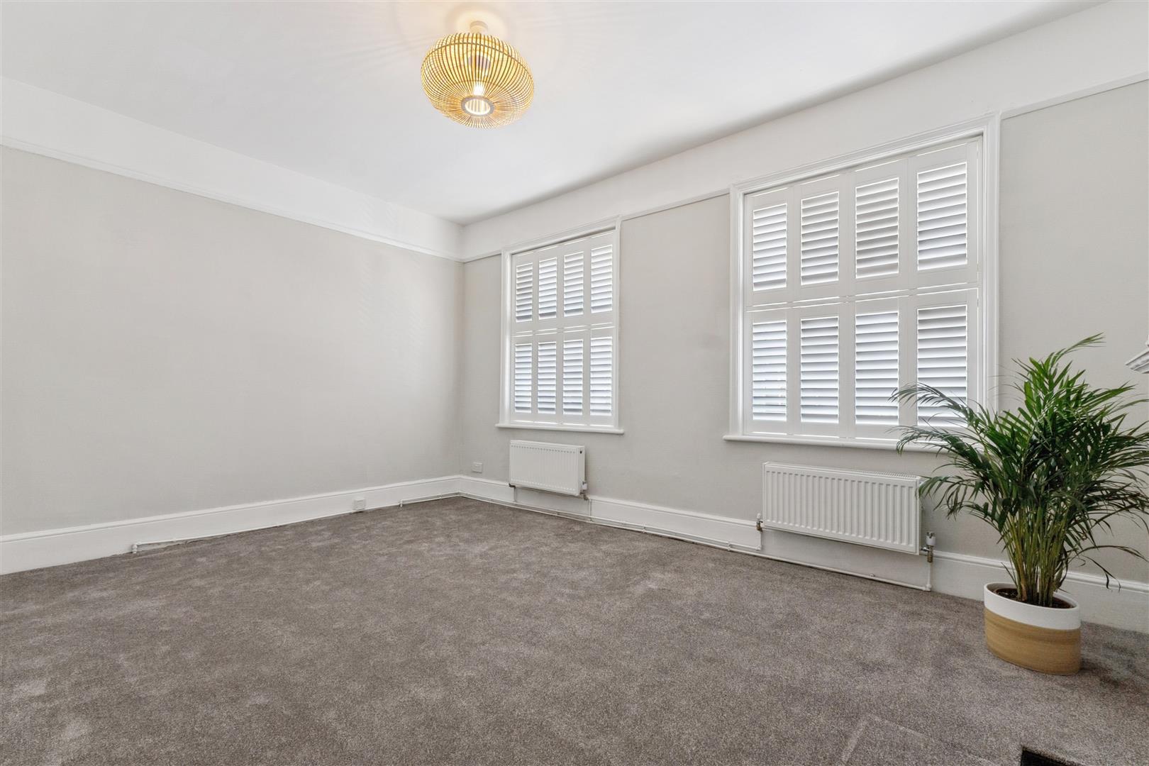 Property Image 1bfee30c-c661-4a86-aae5-89e946d75d09