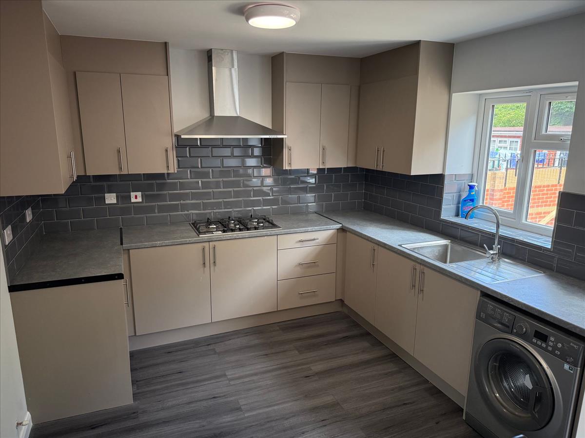 Property Image 1c3556f0-59eb-49b2-be22-fc6332605d37