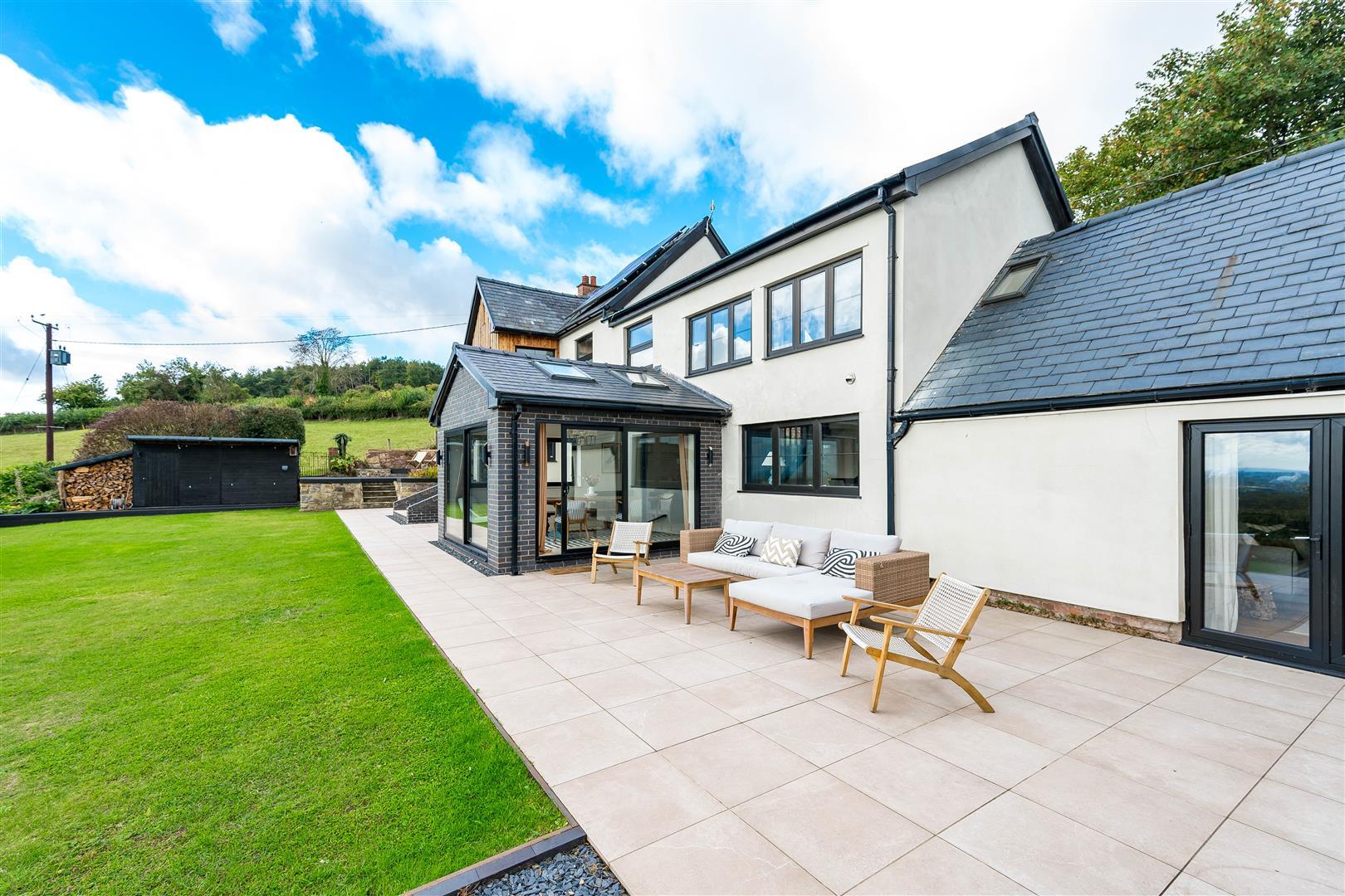 Property Image 1c3fdea2-accb-49bf-9688-ba40b316dd7f