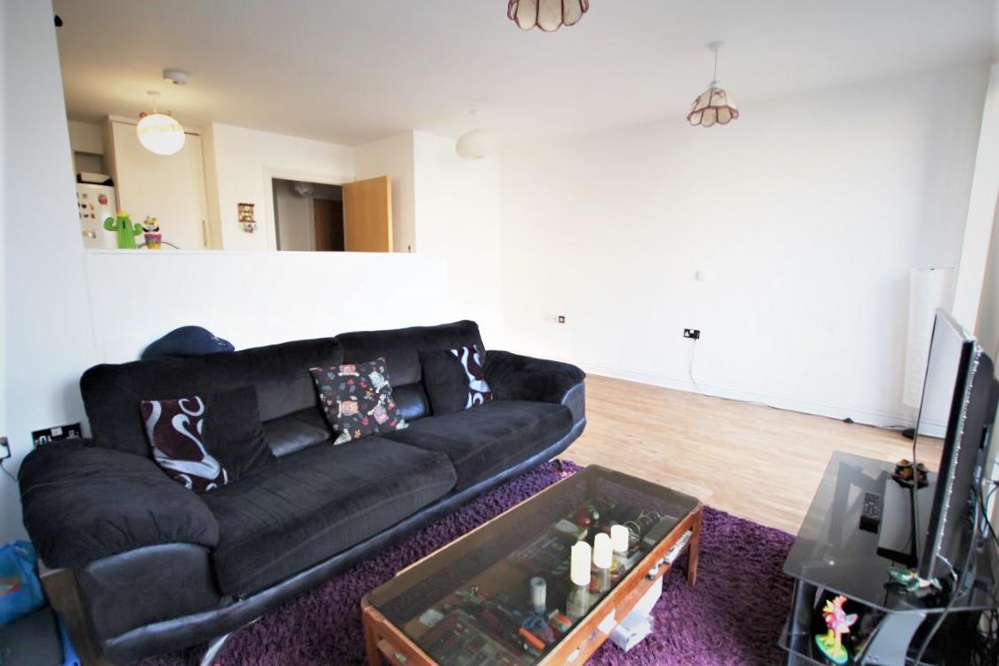 Property Image 1c41c629-2218-4a34-954a-9cbe6e2cd129