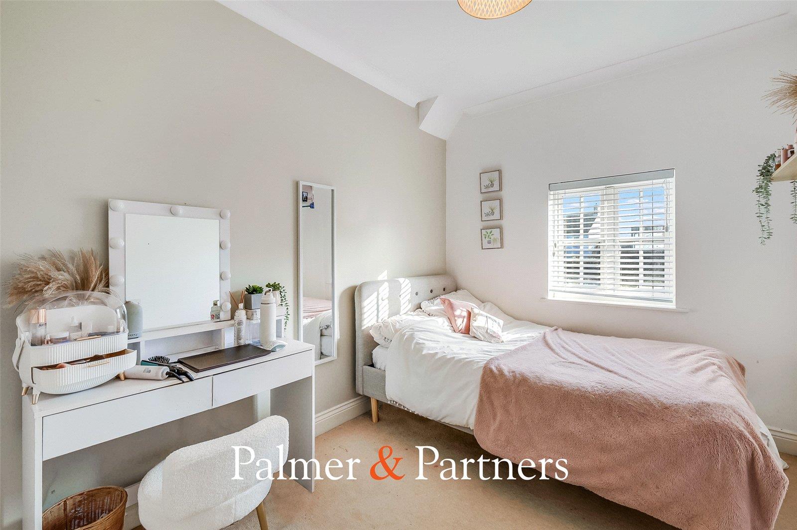 Property Image 1c42da68-a8cb-498b-8f21-b0e7f2b08592