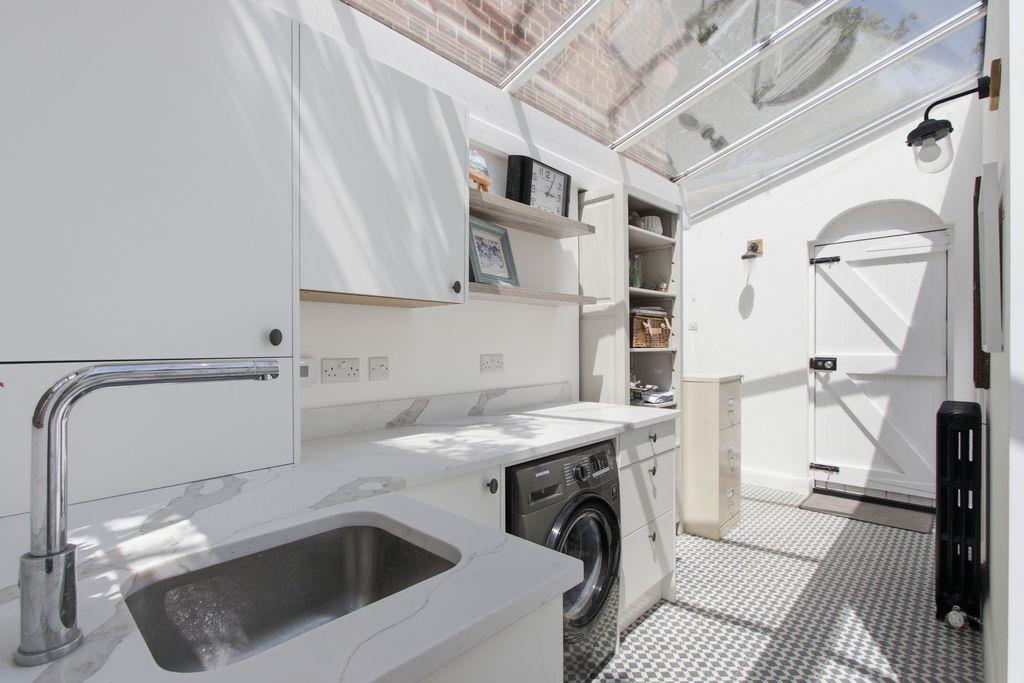 Property Image 1c43bbfb-86e0-4cb8-99c1-d52715e141d4