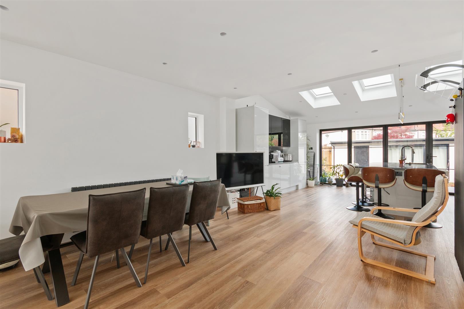 Property Image 1c50c06a-1ae8-4346-9e55-8200e39fdf34