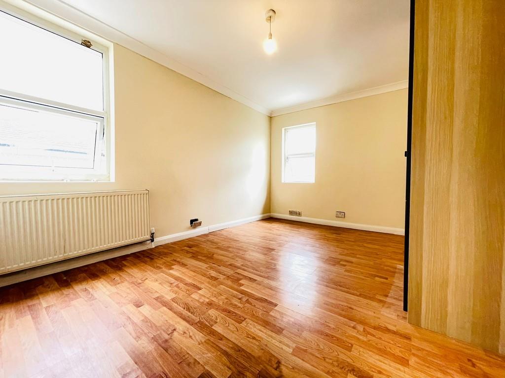 Property Image 1c63afb6-49f5-4eb1-91a4-56833dbbe2a2