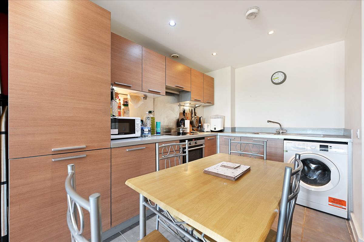 Property Image 1c739c9c-d0f6-4563-aa9f-290c83726304