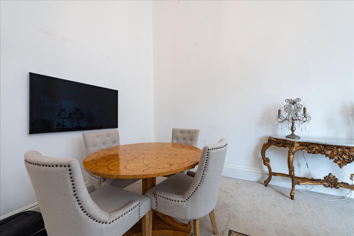 Property Image 1c7fb3df-8a52-448e-bd55-aeff5e1a7d44
