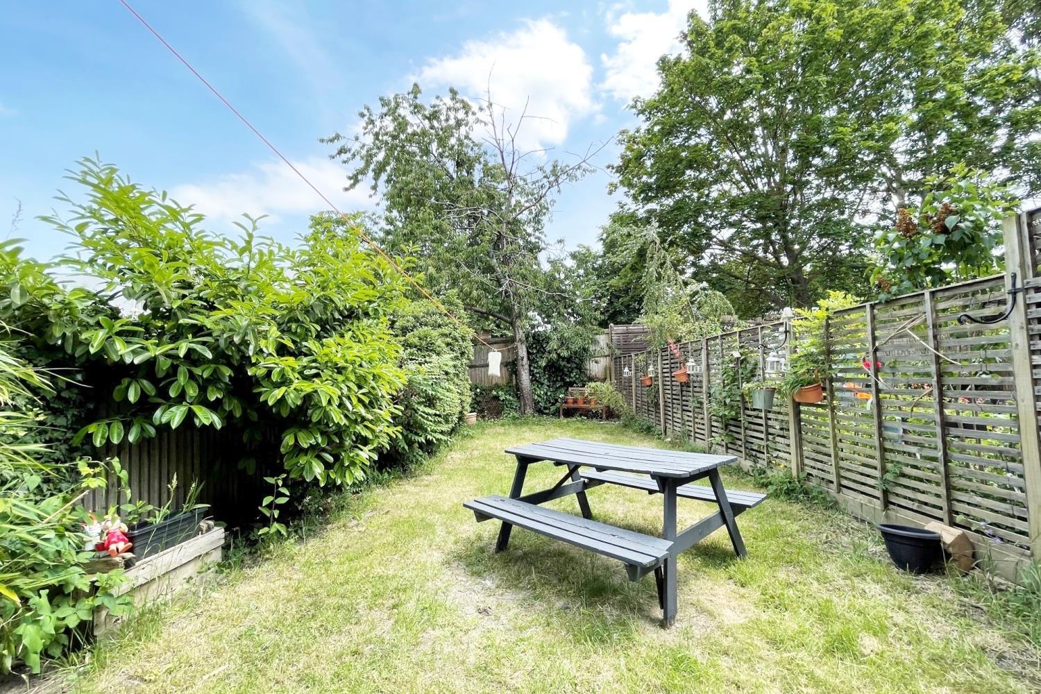 Property Image 1cba9e63-2f2a-492d-8bd9-38a379fcdcec