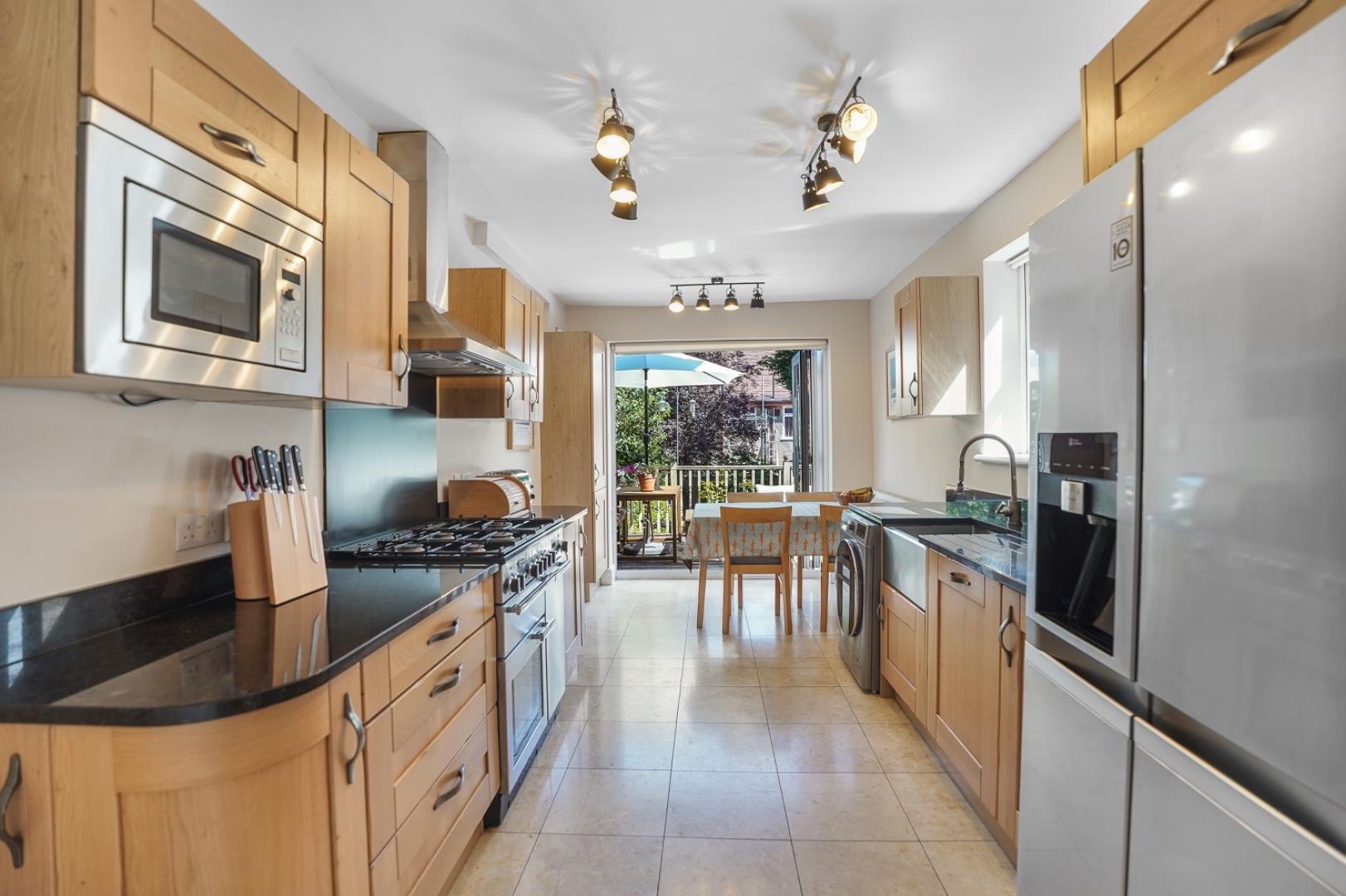 Property Image 1ce16976-1671-4300-8afe-9c00e3567c1d
