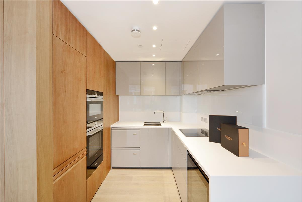 Incredible two bed two bath new build apartment for rent in Tapestry Building N1C