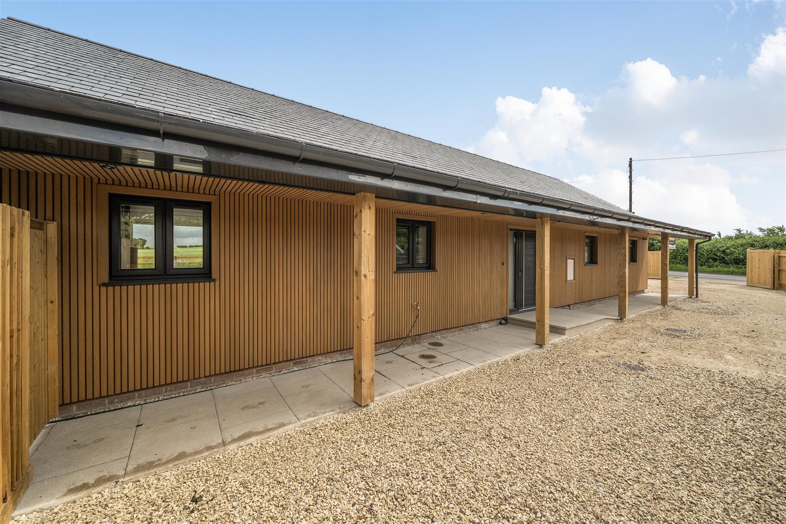 Property Image 1d2919ab-9683-487d-8b60-27c8dab48f3f