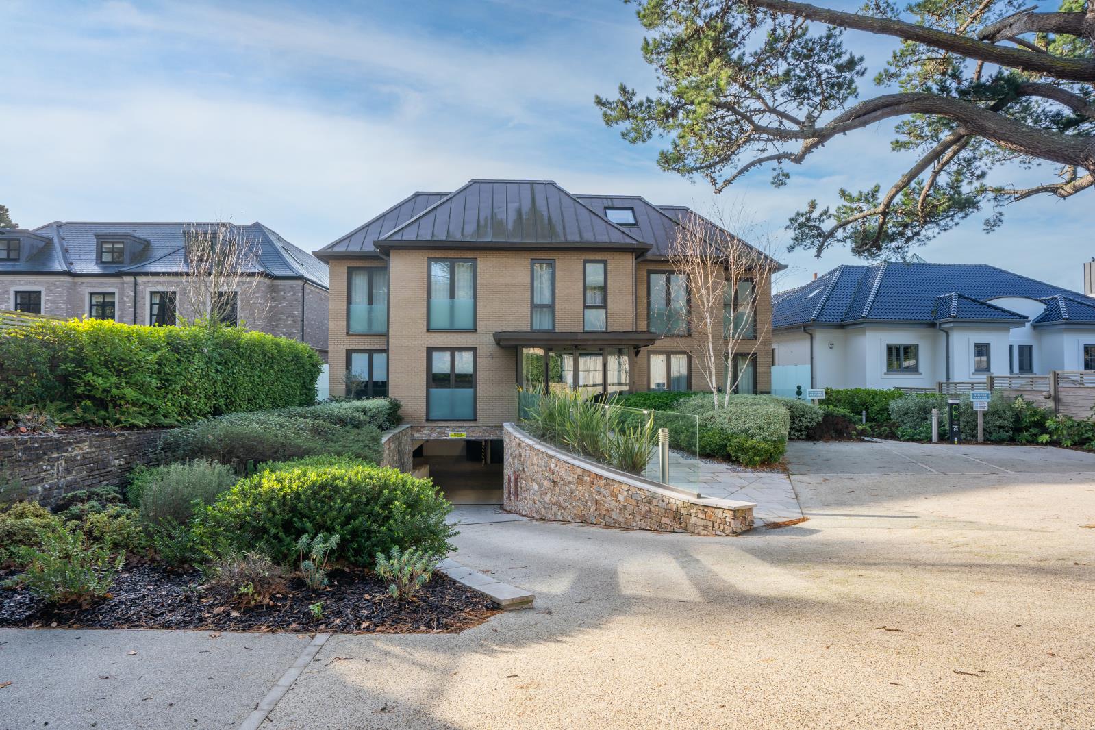 Property Image 1d2ea212-da5d-482c-a01c-68f4249afadd