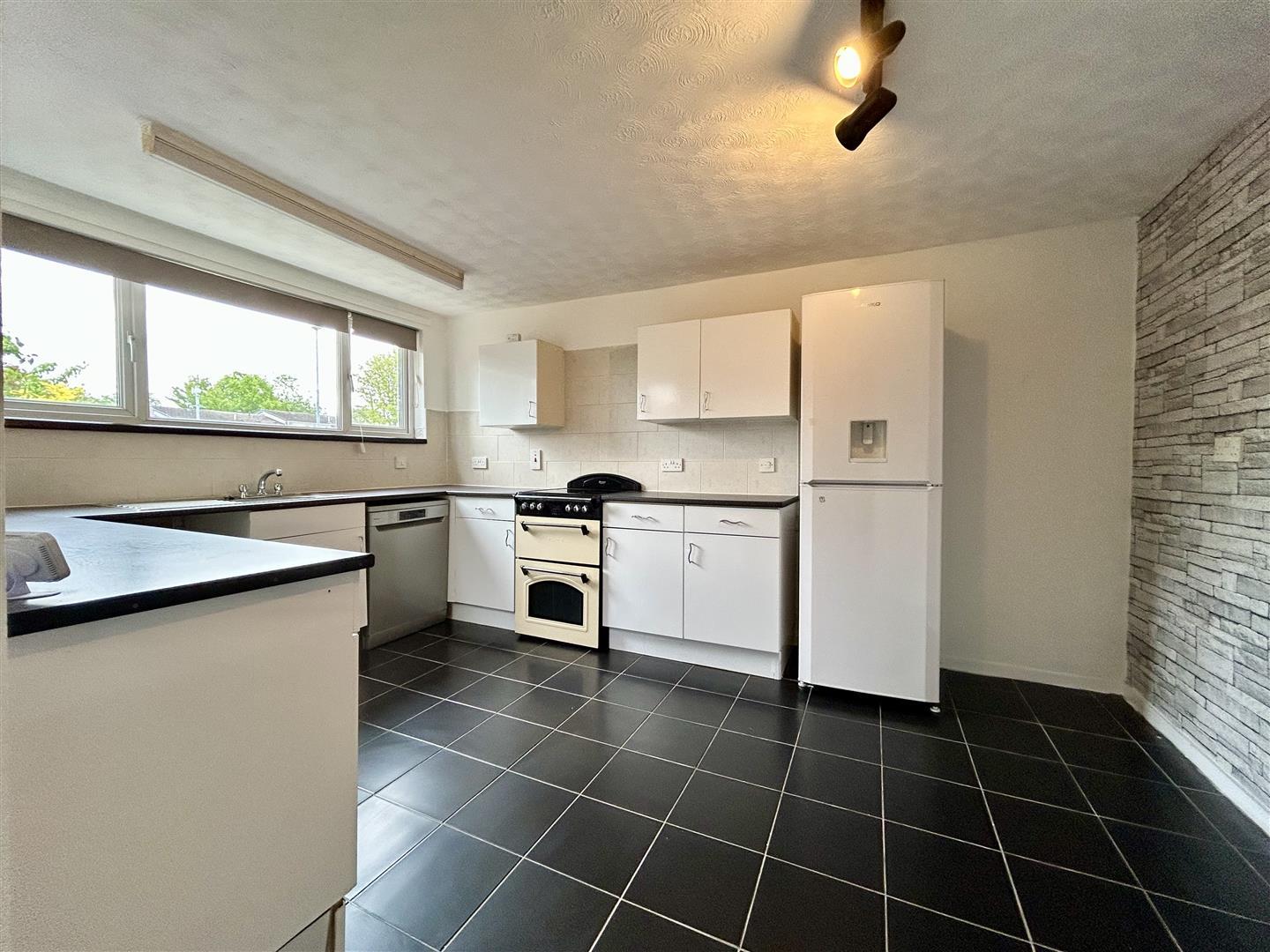 Property Image 1d36c4d6-5eb4-48dd-8061-bd8d5250638a