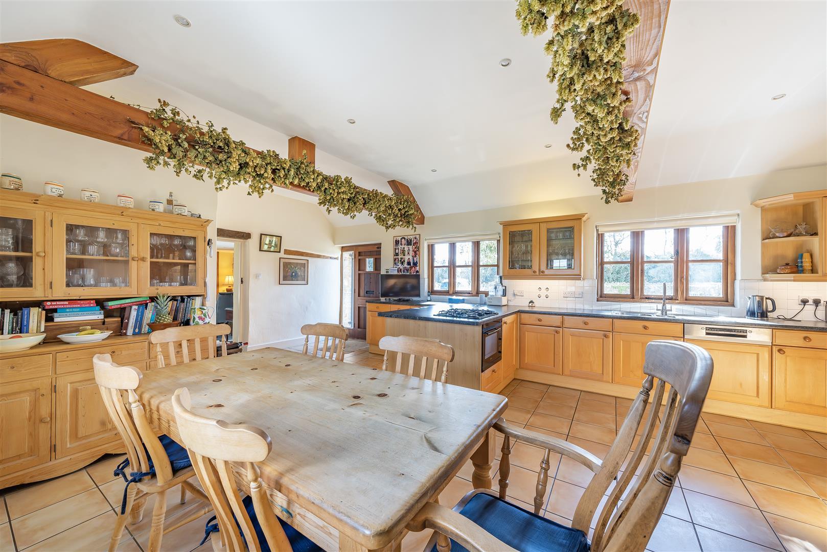 Property Image 1d3c0ba2-7cf0-4472-8d86-c3e72a7869af