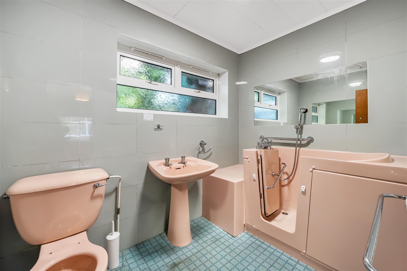 Property Image 1d6b9e26-15d8-4d68-93f8-47d02bdf09e5