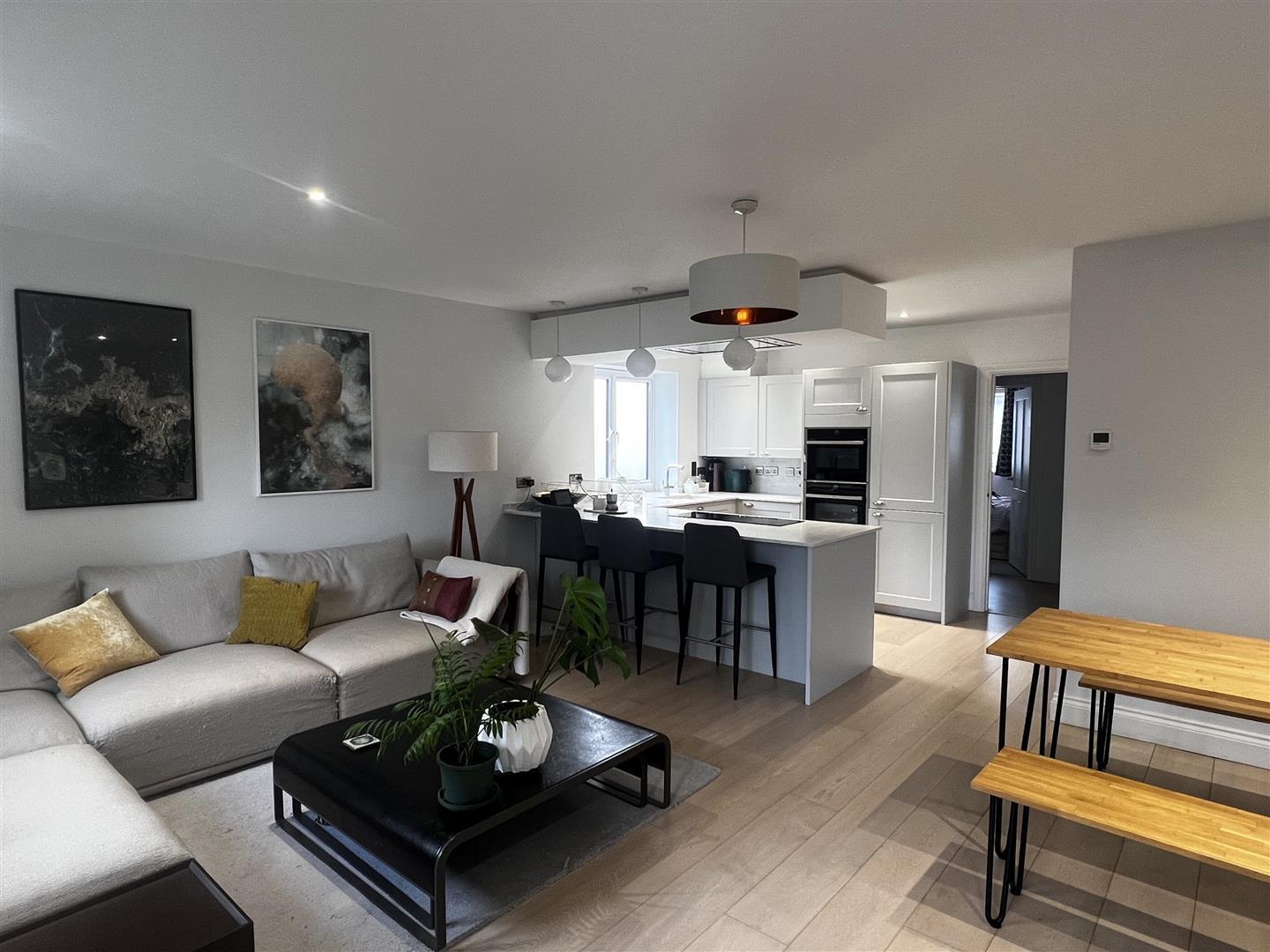Property Image 1d6f9a6d-9a1f-48fe-94b5-0d896a884993