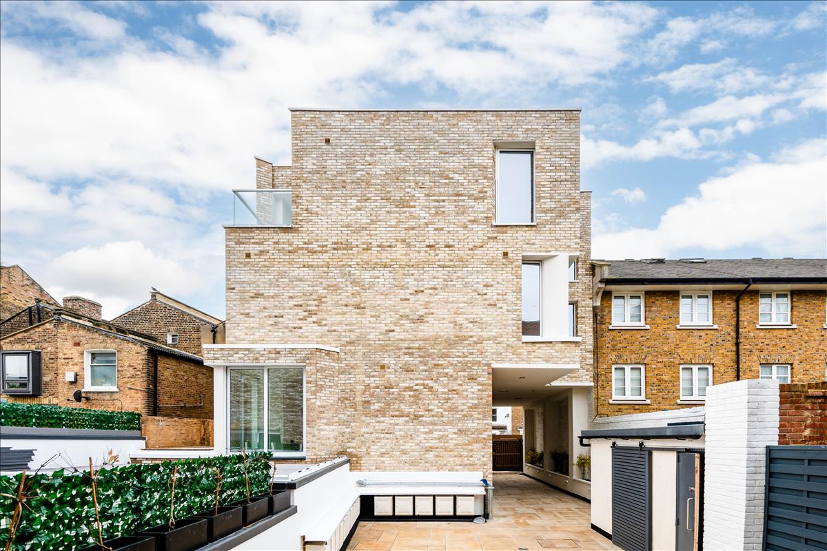 Property Image 1d763f2e-fc6d-4b0a-8d18-6ddbafe41c58