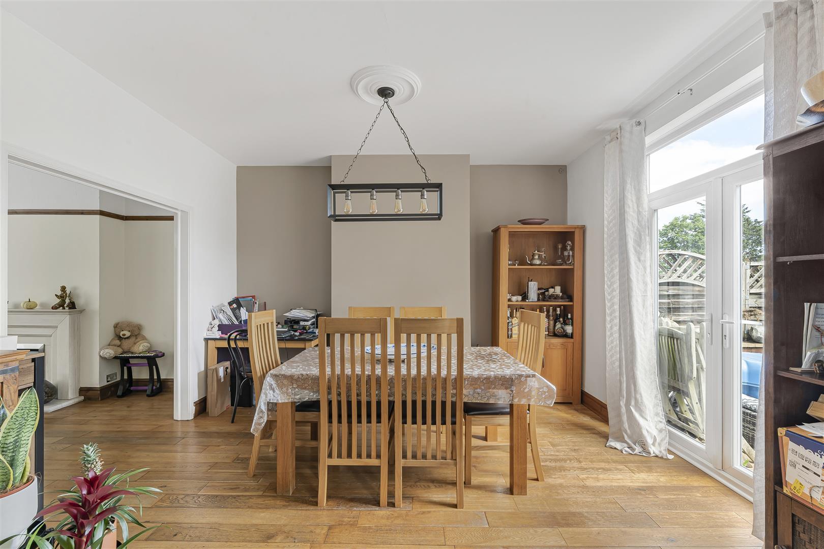 Property Image 1d9106ae-3715-49f4-bfd3-4643f51f16f0