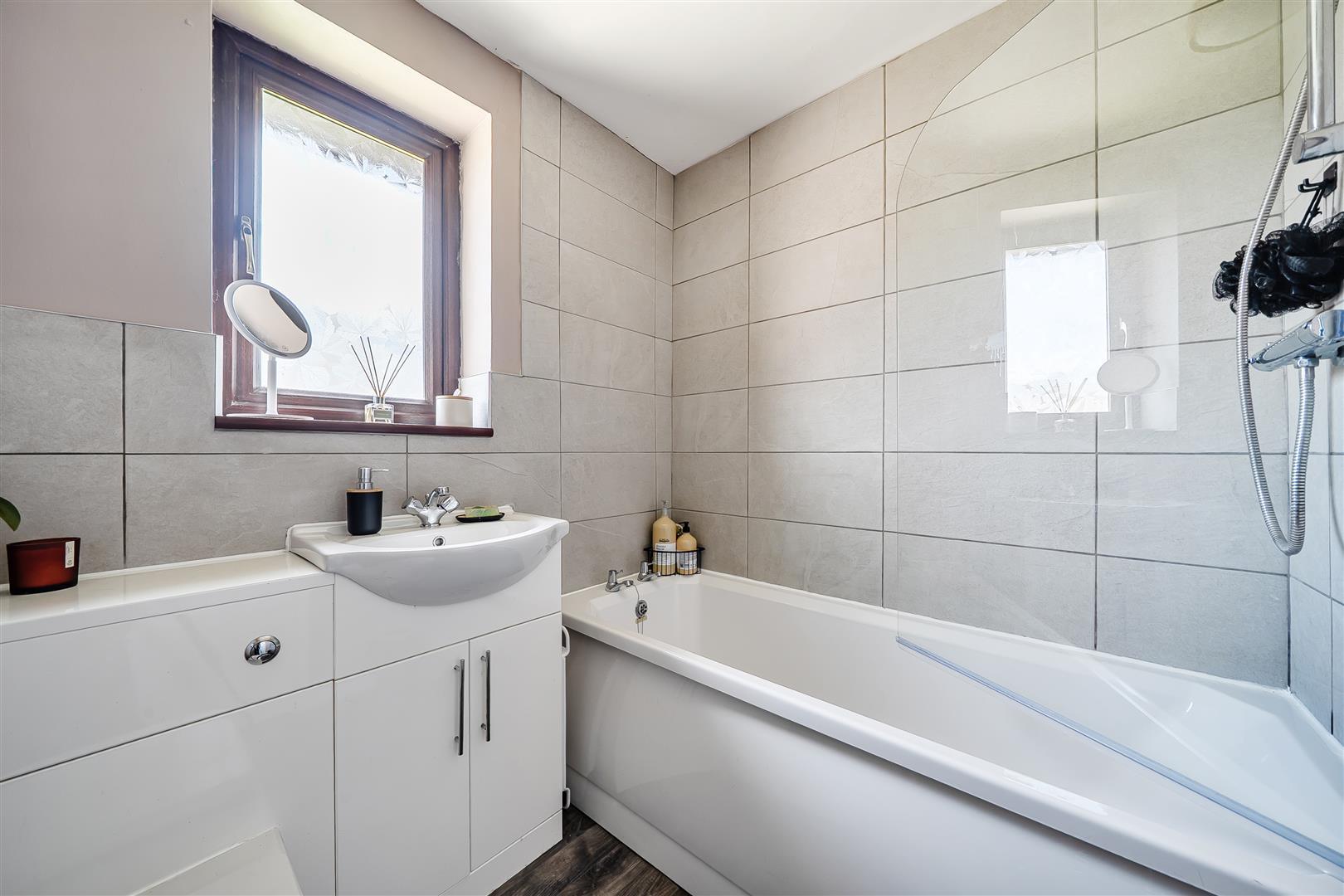 Property Image 1da053fb-a1d7-4825-8cdb-dbe9138ecebe