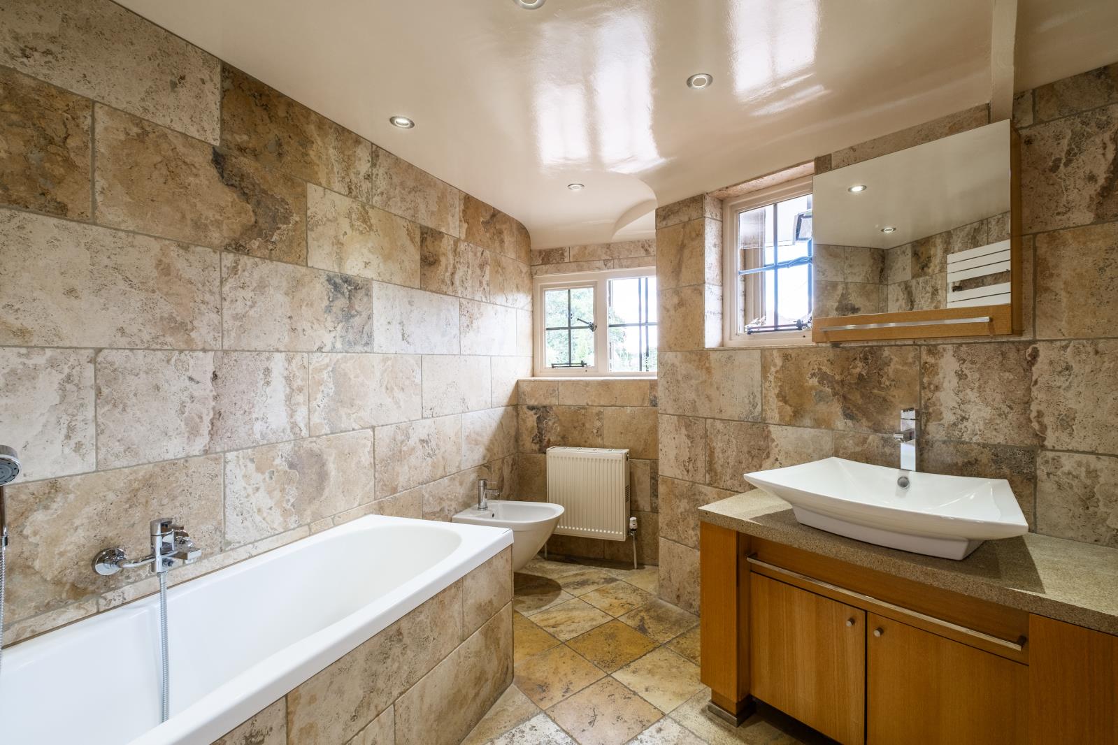 Property Image 1de347bd-73d4-4f4d-8fdd-4b9b10678187