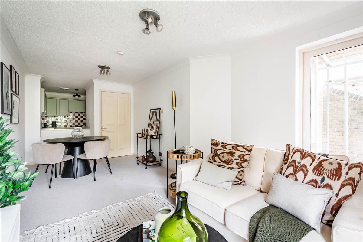 Property Image 1de641b8-fd95-4dc7-8942-89a2f53d9142