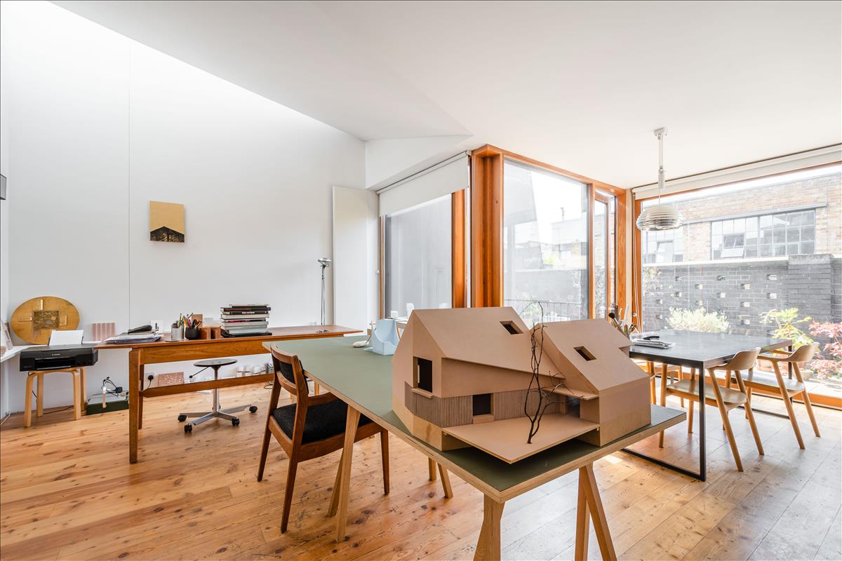 Three bedroom penthouse apartment for rent on Charlotte Road EC2A