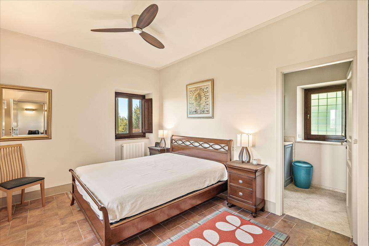 Property Image 1e09b6d8-07dc-43ba-8bd3-e56c8a0645d9