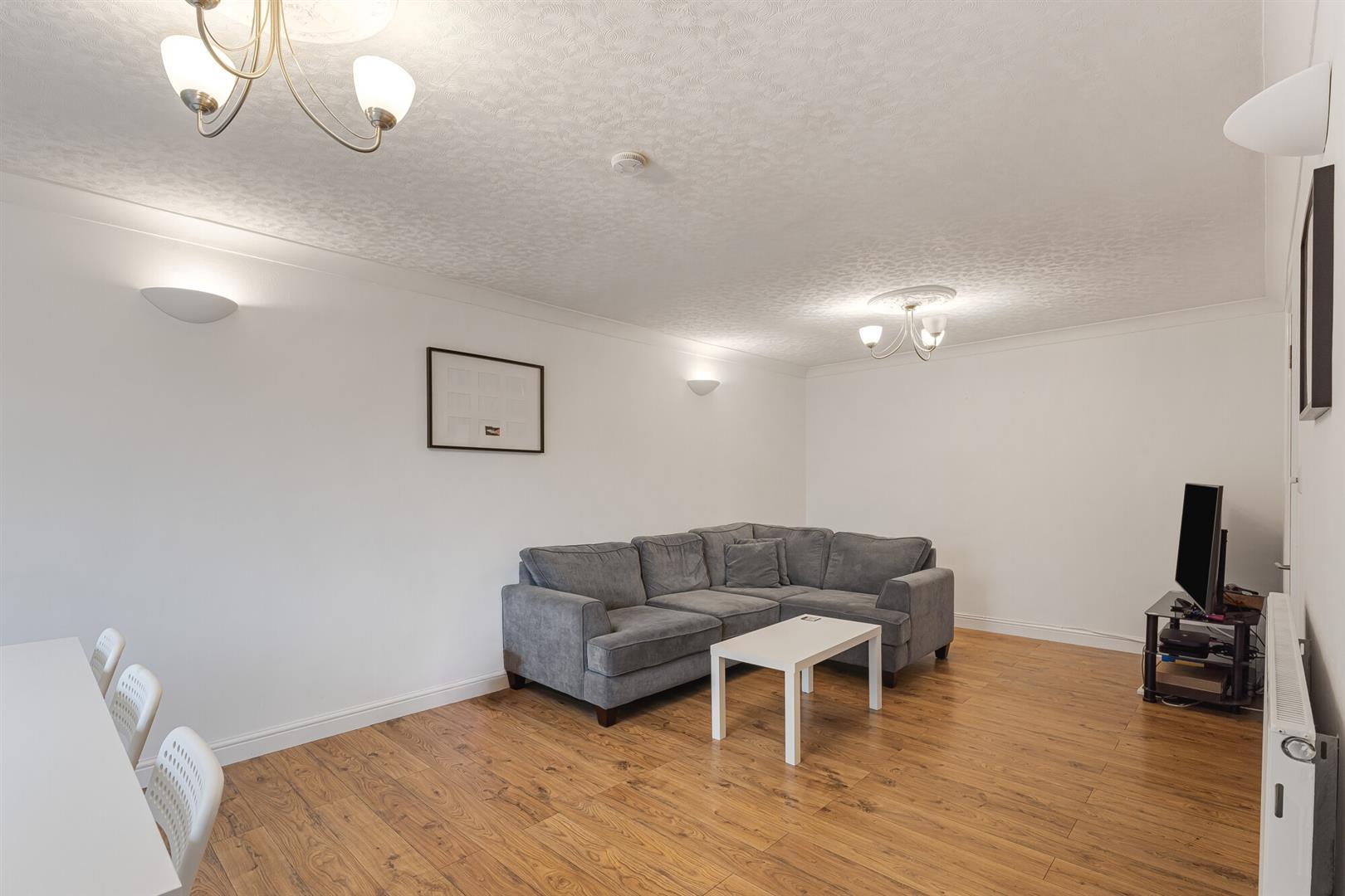 Property Image 1e108e00-6a7a-41bf-8603-5ee3d5d3d6da