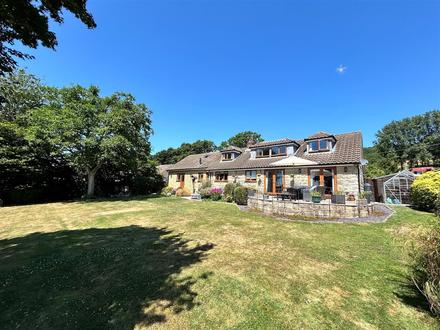 Property Image 1e1352f8-0a26-461d-935a-b357929940d3