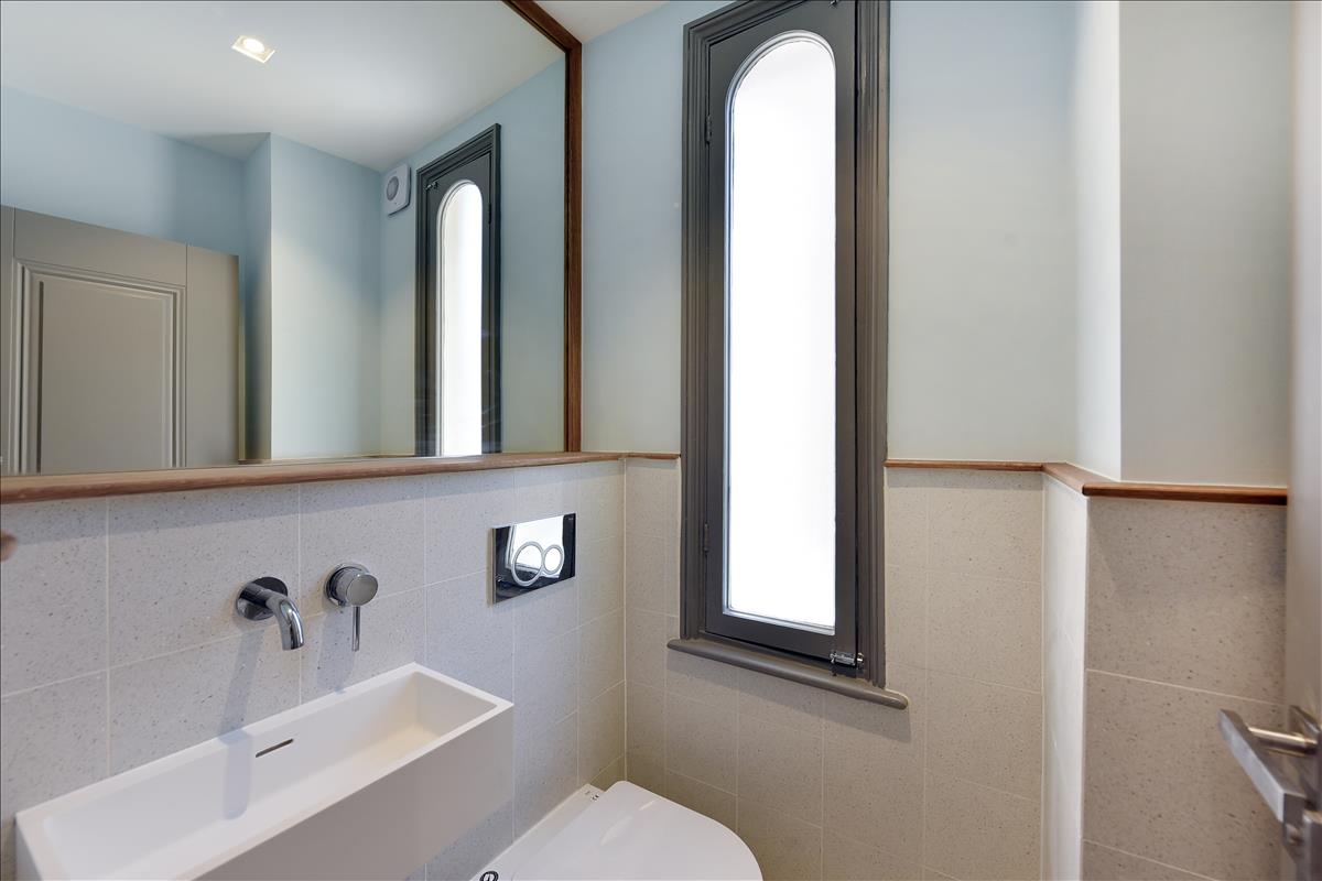 Period property conversion, Shoreditch High Street