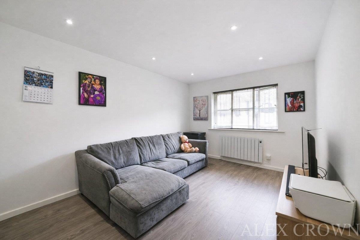 Property Image 1e2ad067-31fe-4bc7-a00c-c737df20e7c0
